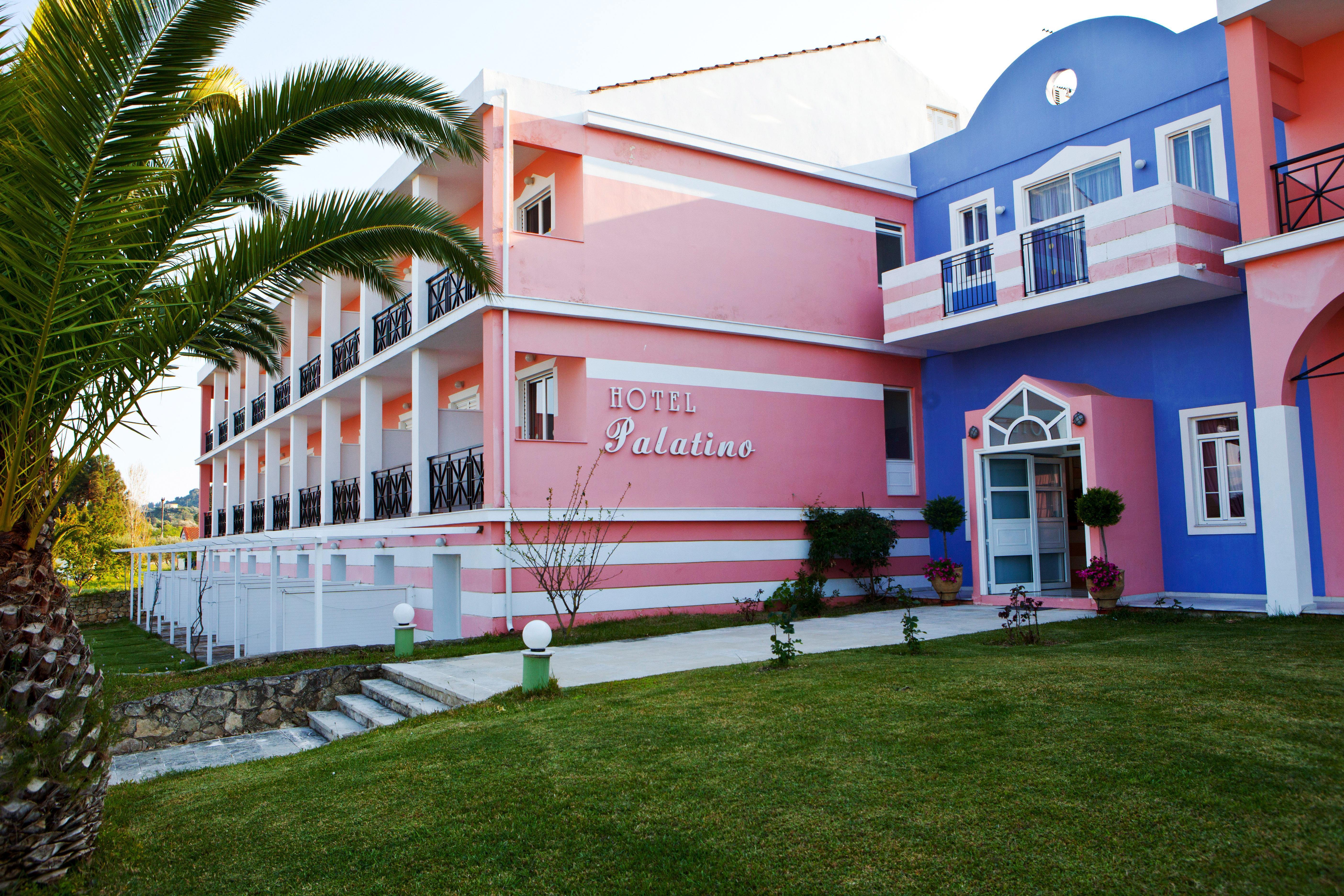 Palatino Hotel Ликсури Екстериор снимка