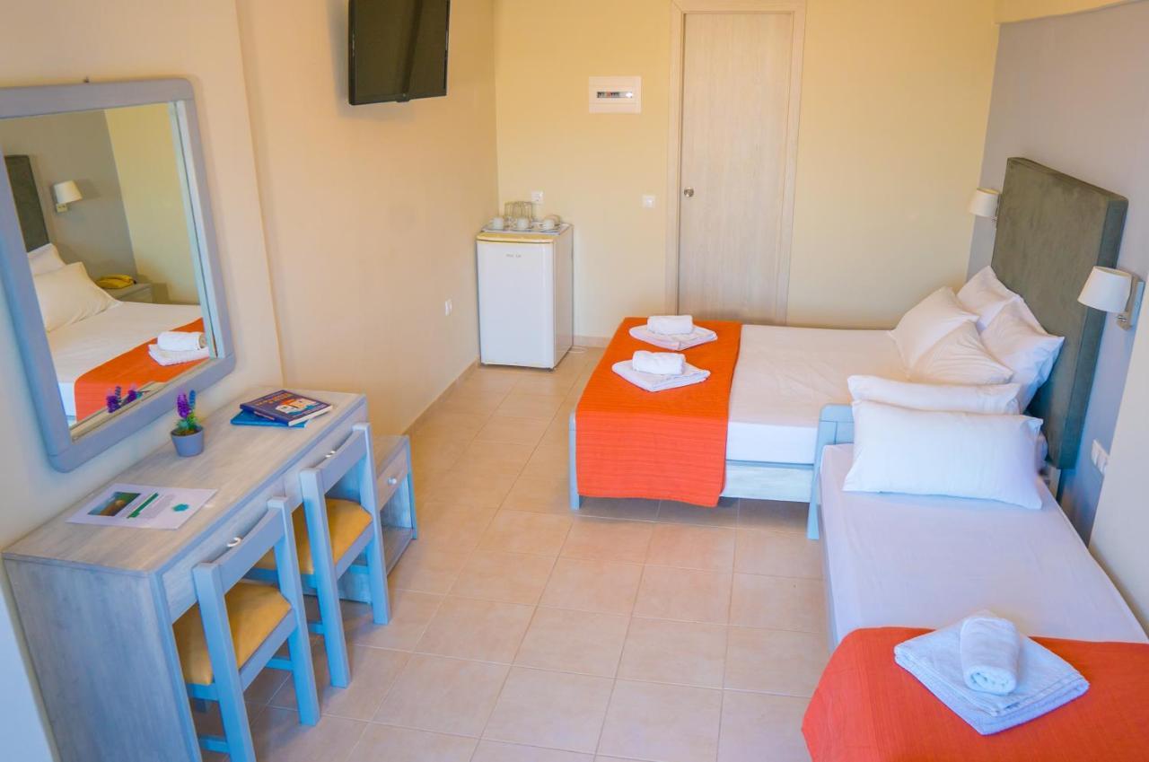 Palatino Hotel Ликсури Екстериор снимка