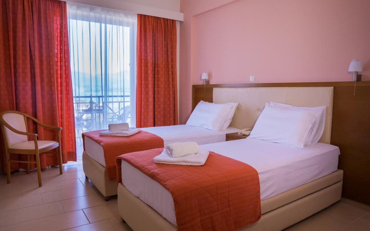 Palatino Hotel Ликсури Екстериор снимка