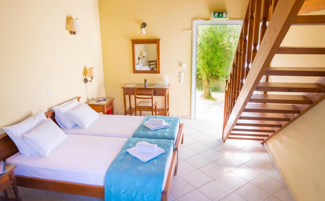Palatino Hotel Ликсури Екстериор снимка