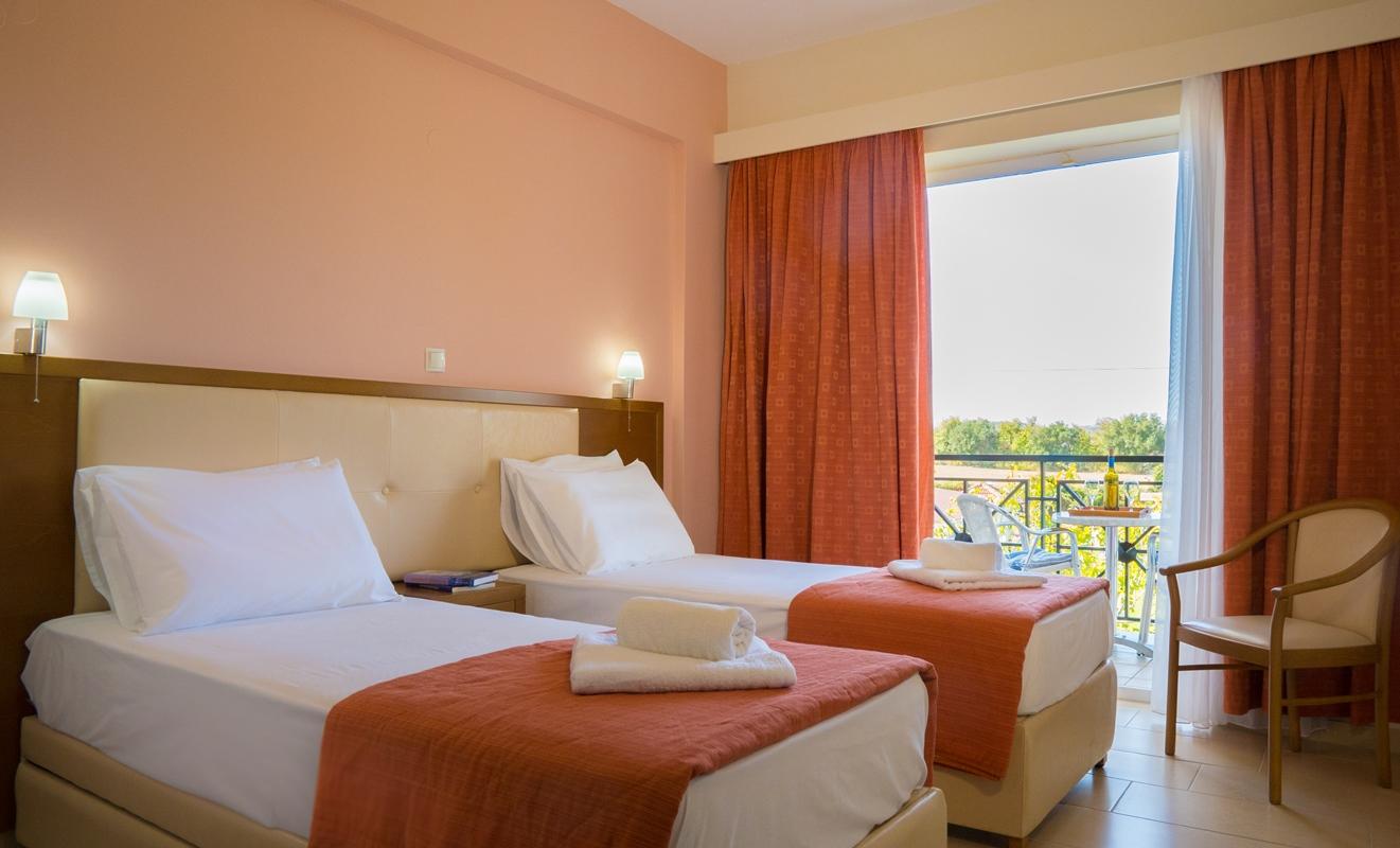 Palatino Hotel Ликсури Екстериор снимка