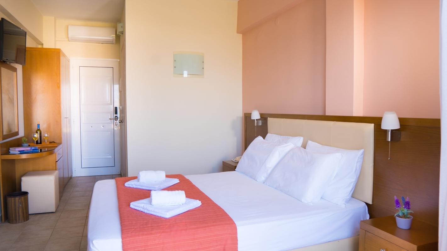 Palatino Hotel Ликсури Екстериор снимка