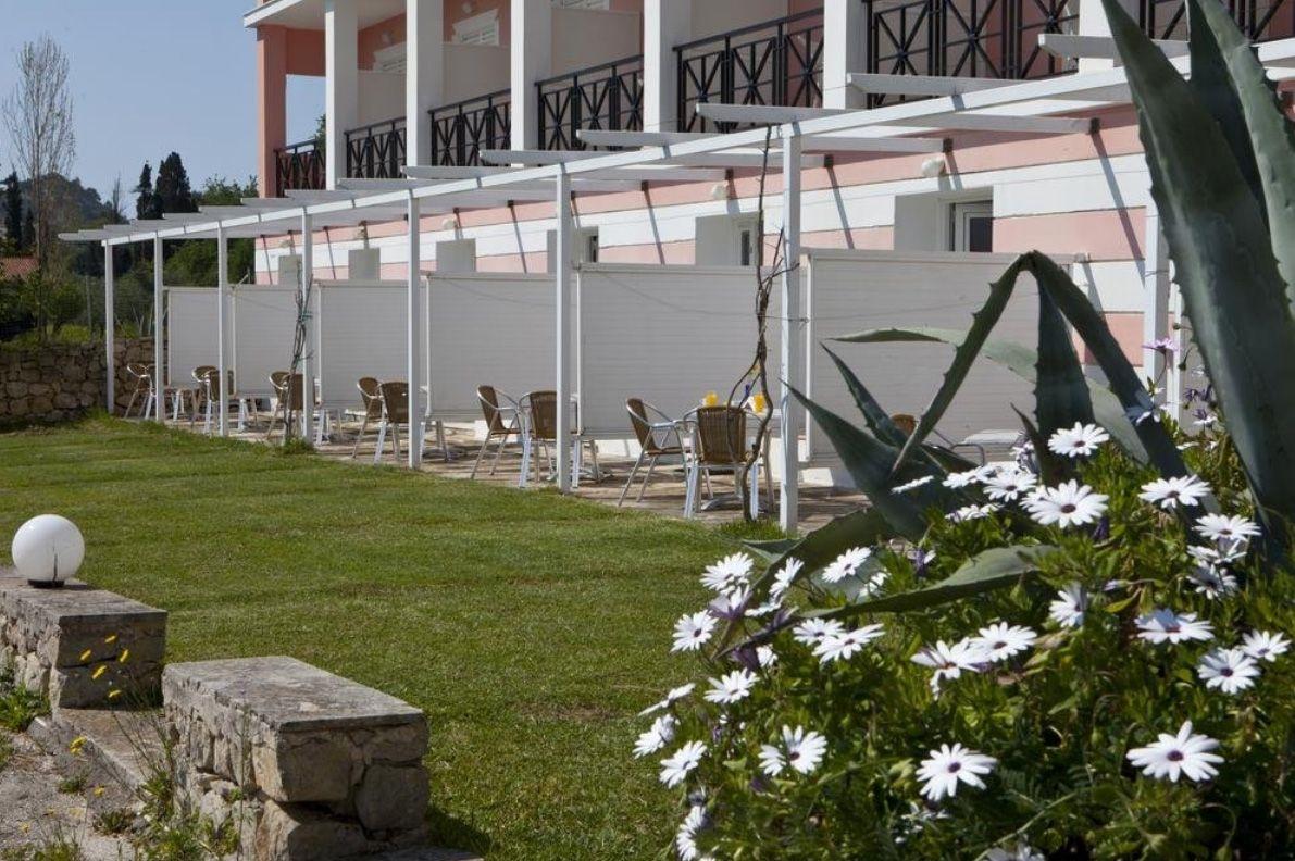 Palatino Hotel Ликсури Екстериор снимка