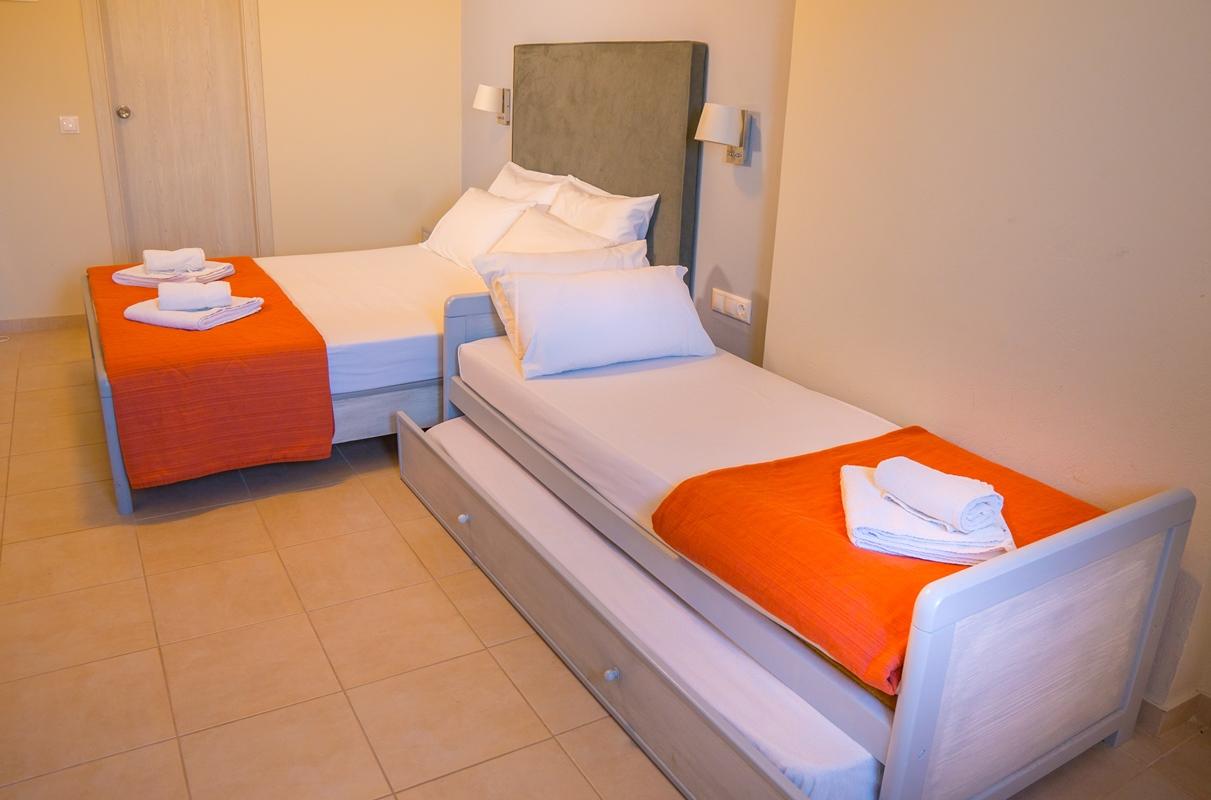 Palatino Hotel Ликсури Екстериор снимка