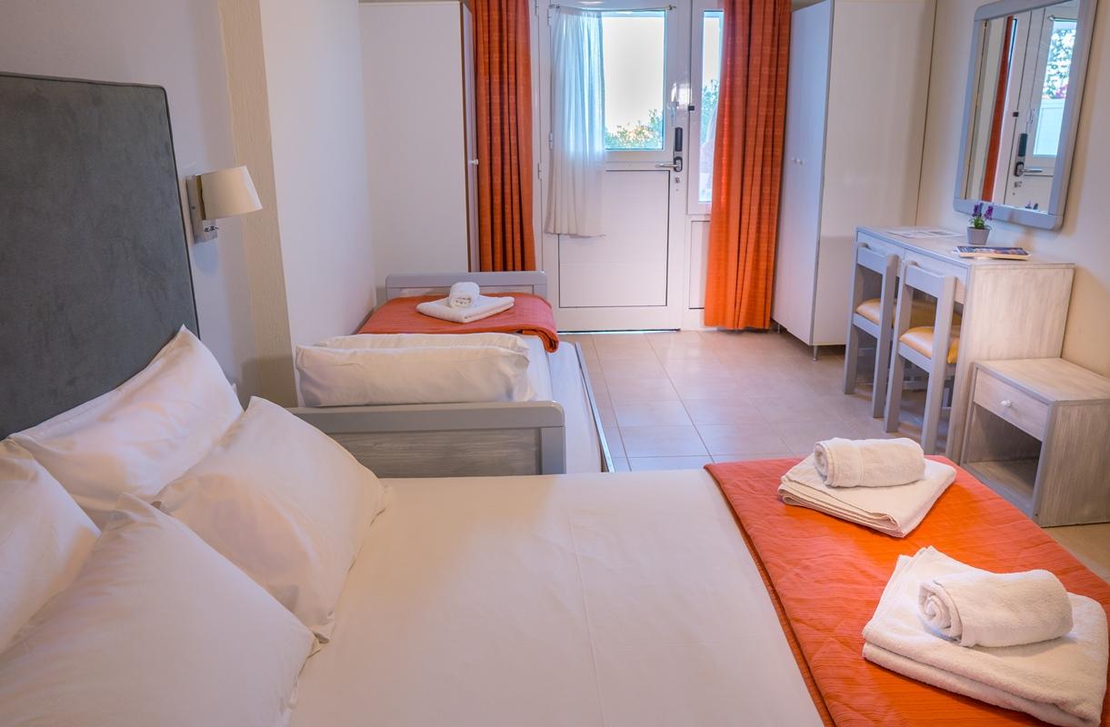 Palatino Hotel Ликсури Екстериор снимка